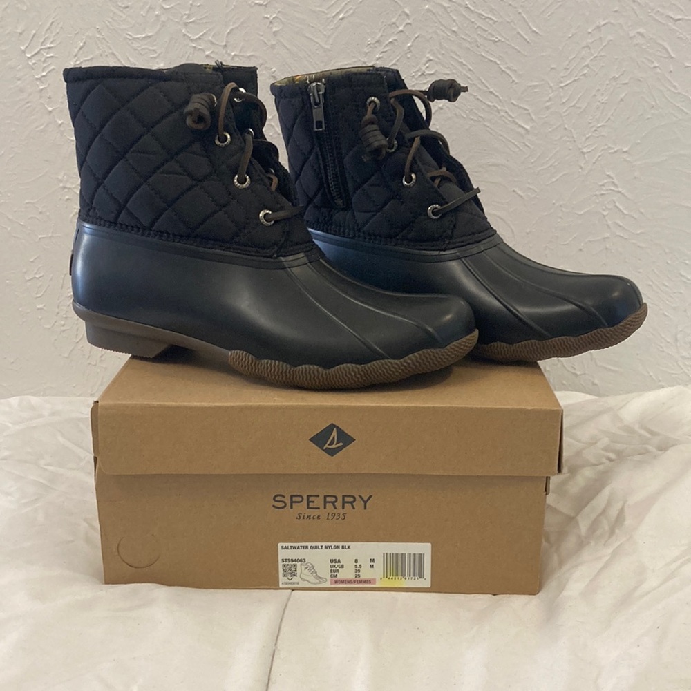 NWT Sperry Saltwater Quiled Boots